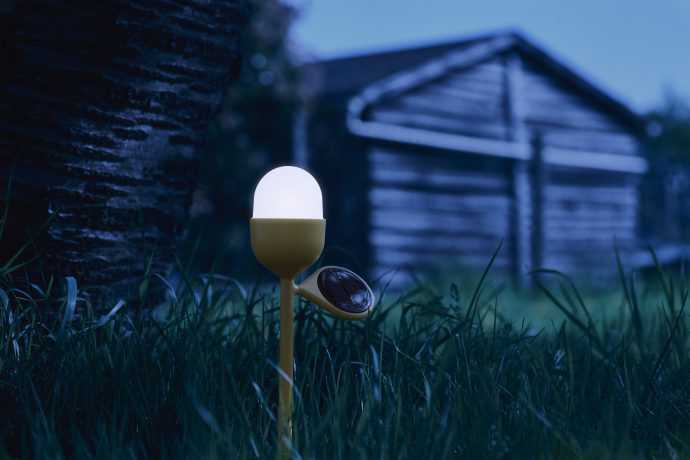 Садовый светодиодный светильник с питанием от солнца Lexon Clover Solar
