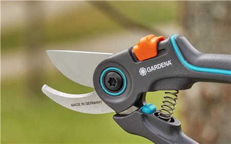 Gardena ExpertCut Garden Secateurs 22mm 