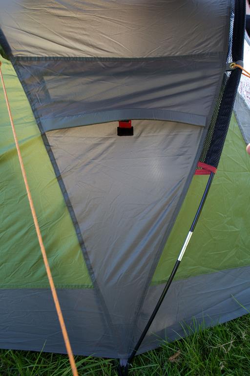 Coleman_Darwin_2_Trekking_Tent