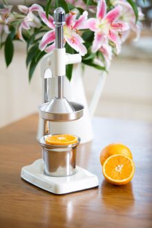 96944CR_3_Living_Nostalgia_Heavy_Duty_Juicer_Antique_Cream