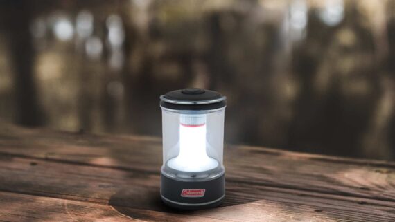 Coleman BatteryGuard 200L Mini Lantern