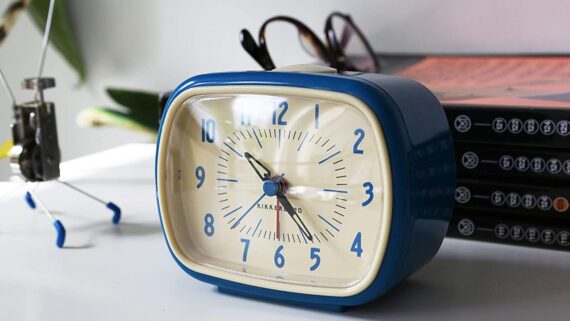 Kikkerland Retro Alarm Clock - Blue