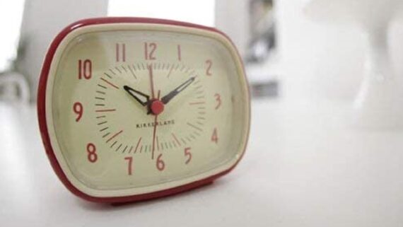 Kikkerland Retro Alarm Clock - Red
