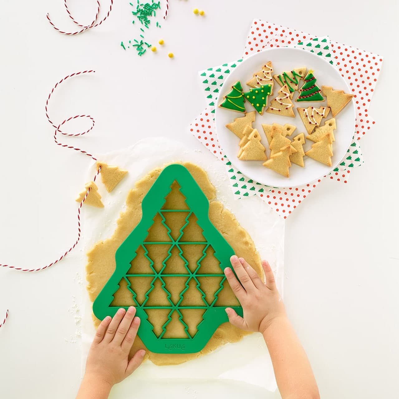 This set of three Lékué cookie cutters is perfect for kids