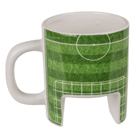Taza de café para un fanático del fútbol