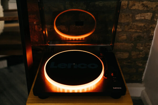 Lenco LS-50LEDBK -Vinyl / Record Player | PC Enoding | Built-in speakers | LED