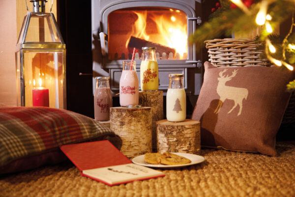 KitchenCraft Christmas Milk Bottle 300ml Set - Image 2