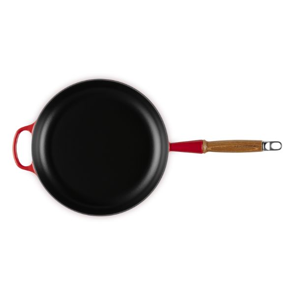 Le Creuset Cast Iron Frying Pan | Wooden Handle | 28cm | 2.6L - Image 13
